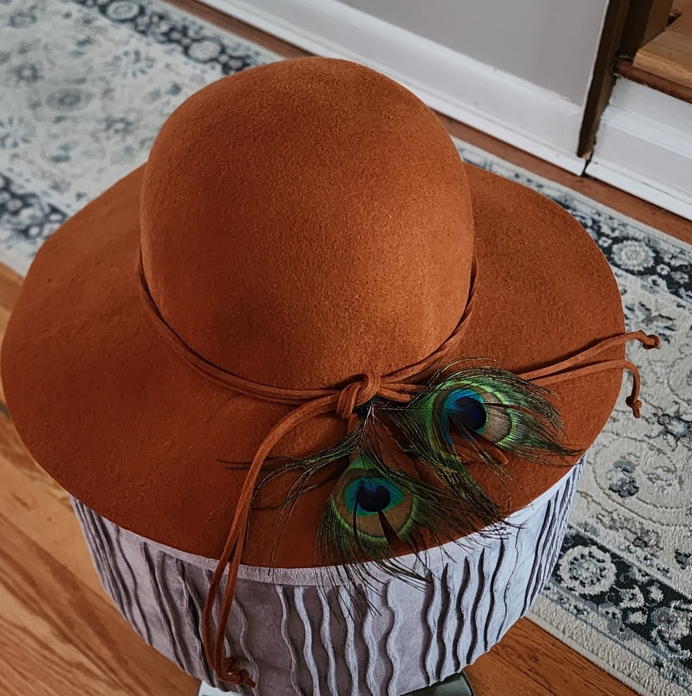 Hat - Picture 2 of 4